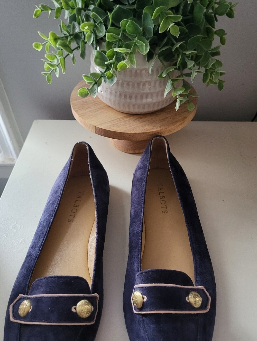 Talbots 8M Blue Suede Gold Button Preppy NYC Fall Office Workwear Flats City